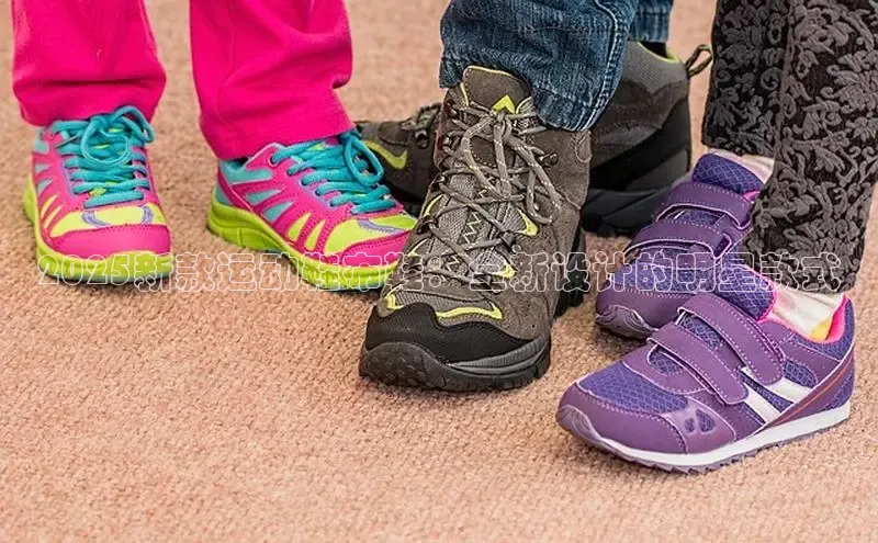 2025新款运动鞋布鞋：全新设计的明星款式